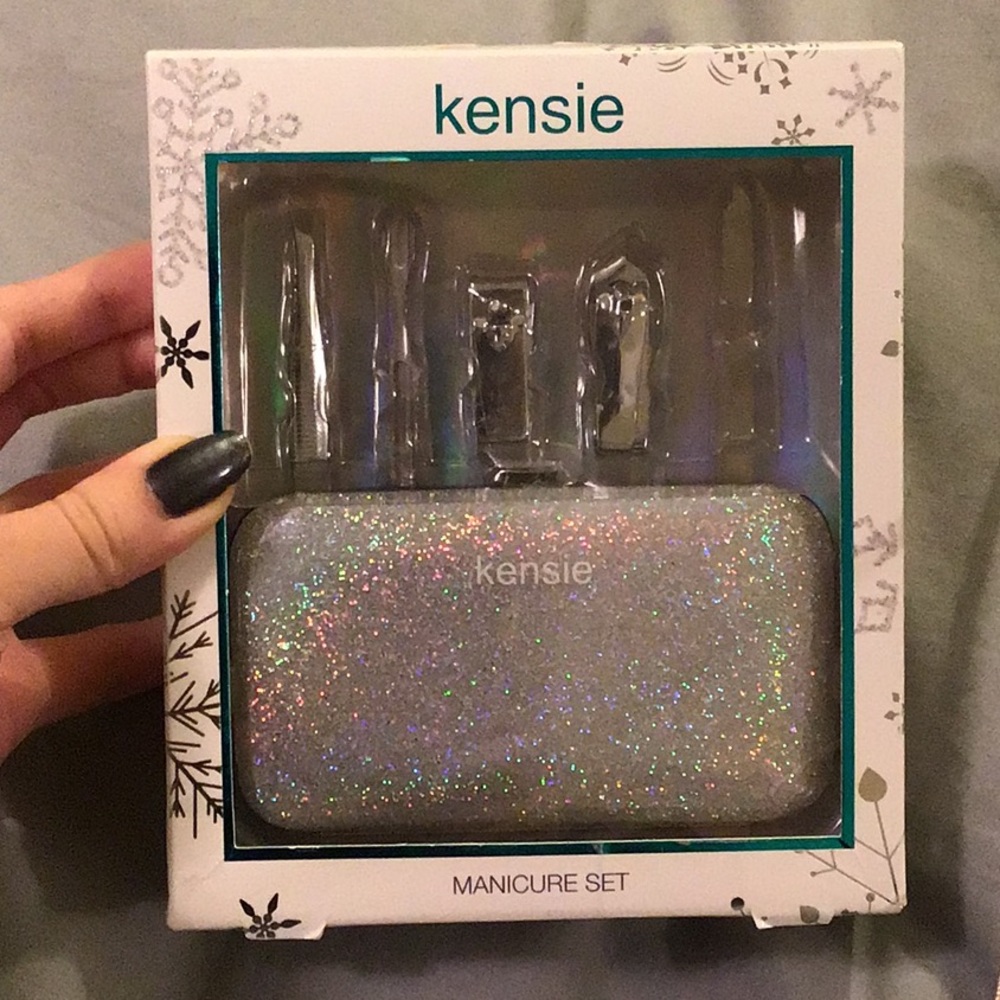 KENSIE manicure set NWT! brand new nail tools